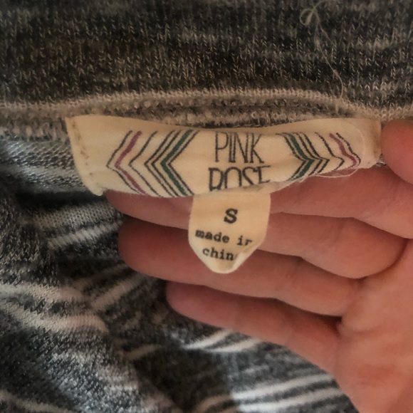 Stripped tunic, fits just below the bum. - Picture 2 of 3